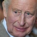 Burberry rend hommage à Charles III dans une collection capsule