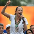 Controverse sur l&rsquo;inéligibilité de Maria Corina Machado au Venezuela