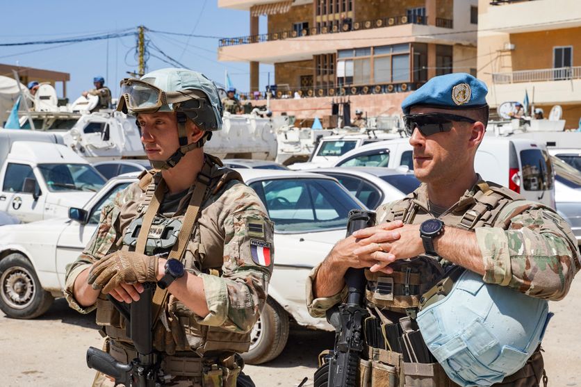 LEBANON UNIFIL FOOD AID DISTRIBUTION IN SOUTHERN LEBANON La Présence Militaire Française au Proche et Moyen-Orient