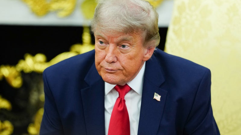 7fac11ae-1de6-4d23-88b4-e3db5e5fe5e3 Donald Trump suggère un nouveau leadership pour l’Ukraine