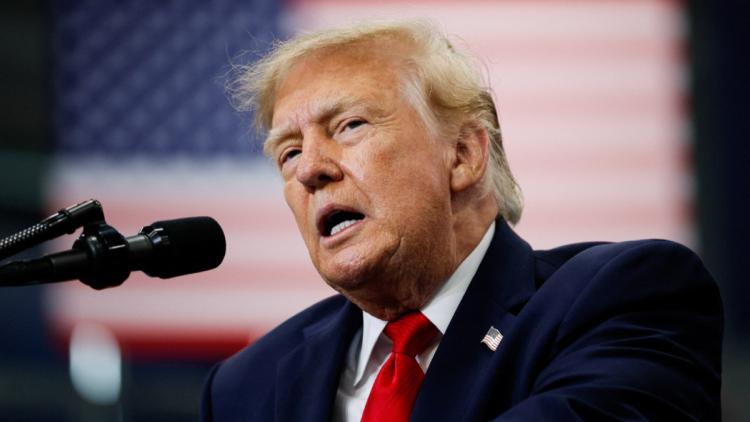 8339580a-6de7-476e-a4ff-d1ba8e413ef8 Trump appelle la France à durcir sa politique migratoire suite aux violences
