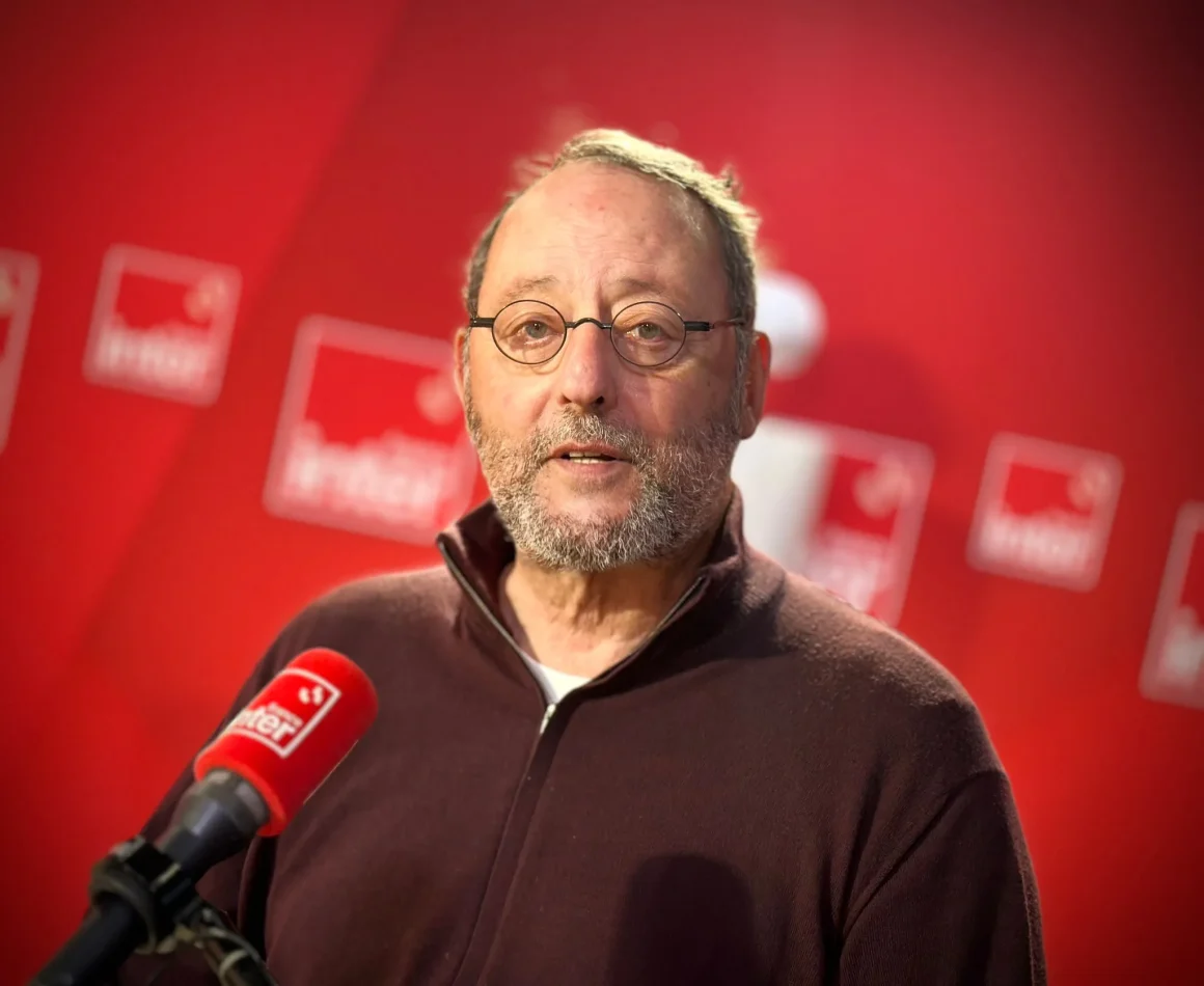 Jean Reno raconte sa vie sur scène : « Le Chameau »