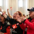 Les électeurs albertains se prononcent pour rester au Canada
