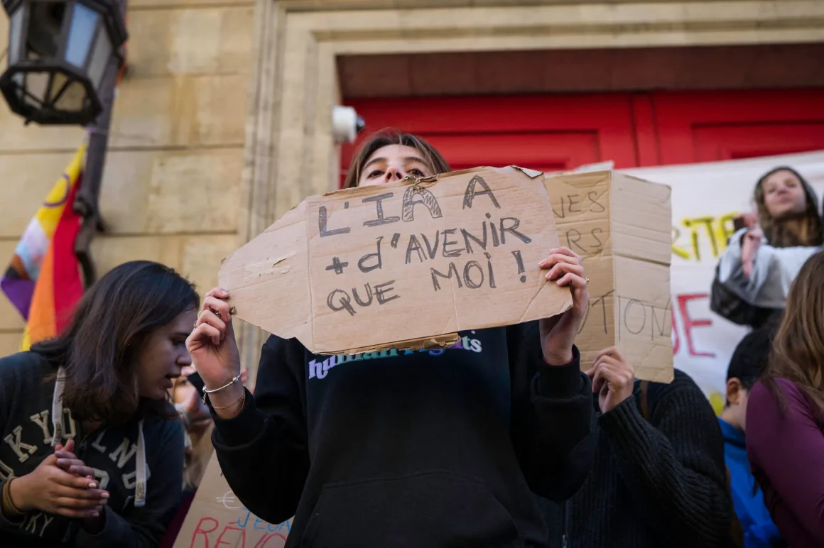 L&rsquo;impact de l&rsquo;IA générative sur le marché de l’emploi des jeunes