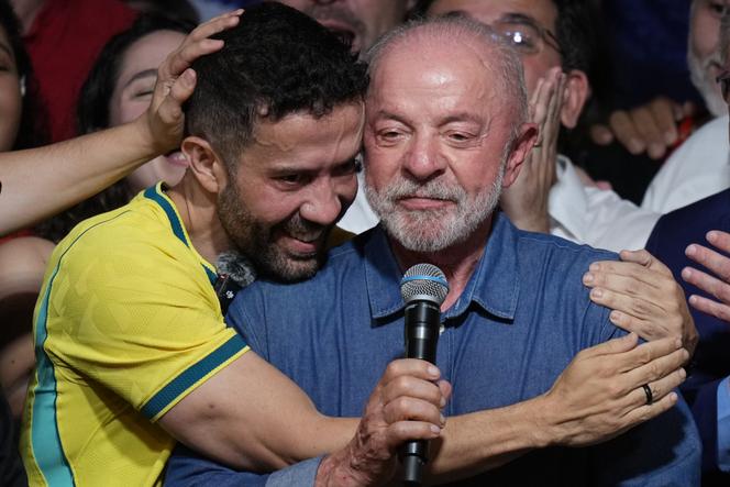 b0a201ef-26a6-4d24-9ca2-93299ec43dcf L’ascension d’André Janones: un stratège numérique en soutien à Lula
