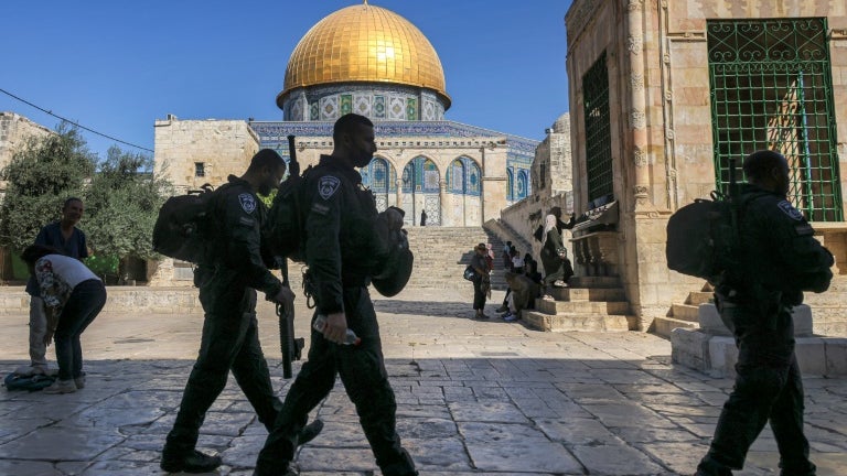 c7f69d17-d381-4835-9459-cec53631bf55 Israël refuse l’accès aux responsables électoraux palestiniens