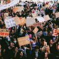 Manifestations de masse en France contre le gouvernement