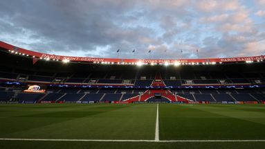 FBL-EUR-C1-PSG-DORTMUND Ligue des champions : PSG contre FC Barcelone, un affrontement électrique