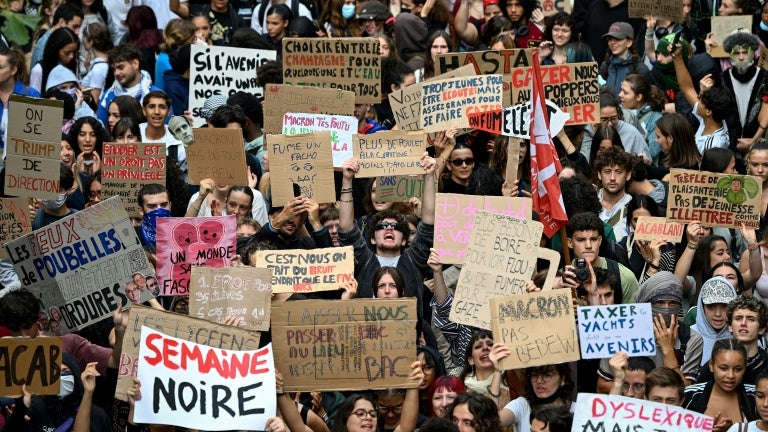 ef96656c-c05a-4c07-a283-48009c31b786 Mobilisation des lycéens : nouveaux blocages et manifestations en France